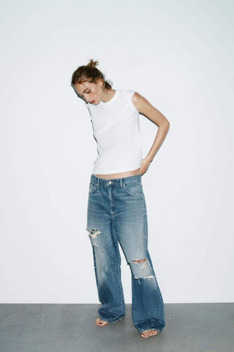 Distressed Wide Leg Jeans